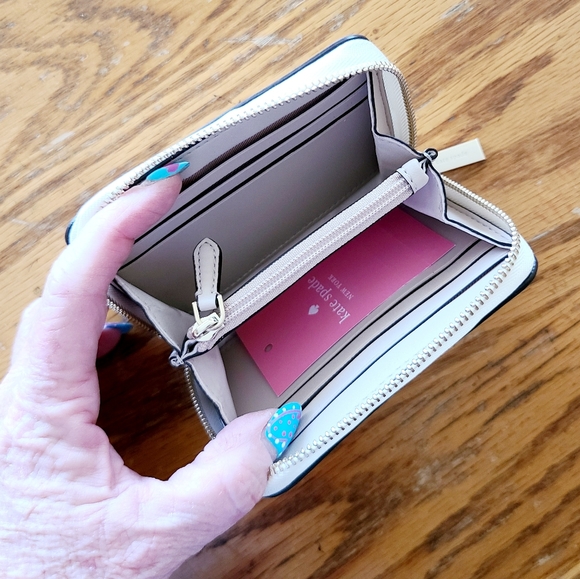 👀50% OFF - NWT‼️ Kate Spade Wrapping Party Gift Small Zip Card Case - Picture 10 of 13
